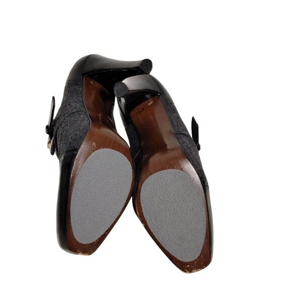 Stuart Weitzman Heeled Oxford Ankle Booties Side Buckle Gray Black Womens Size 7 - Picture 5 of 6